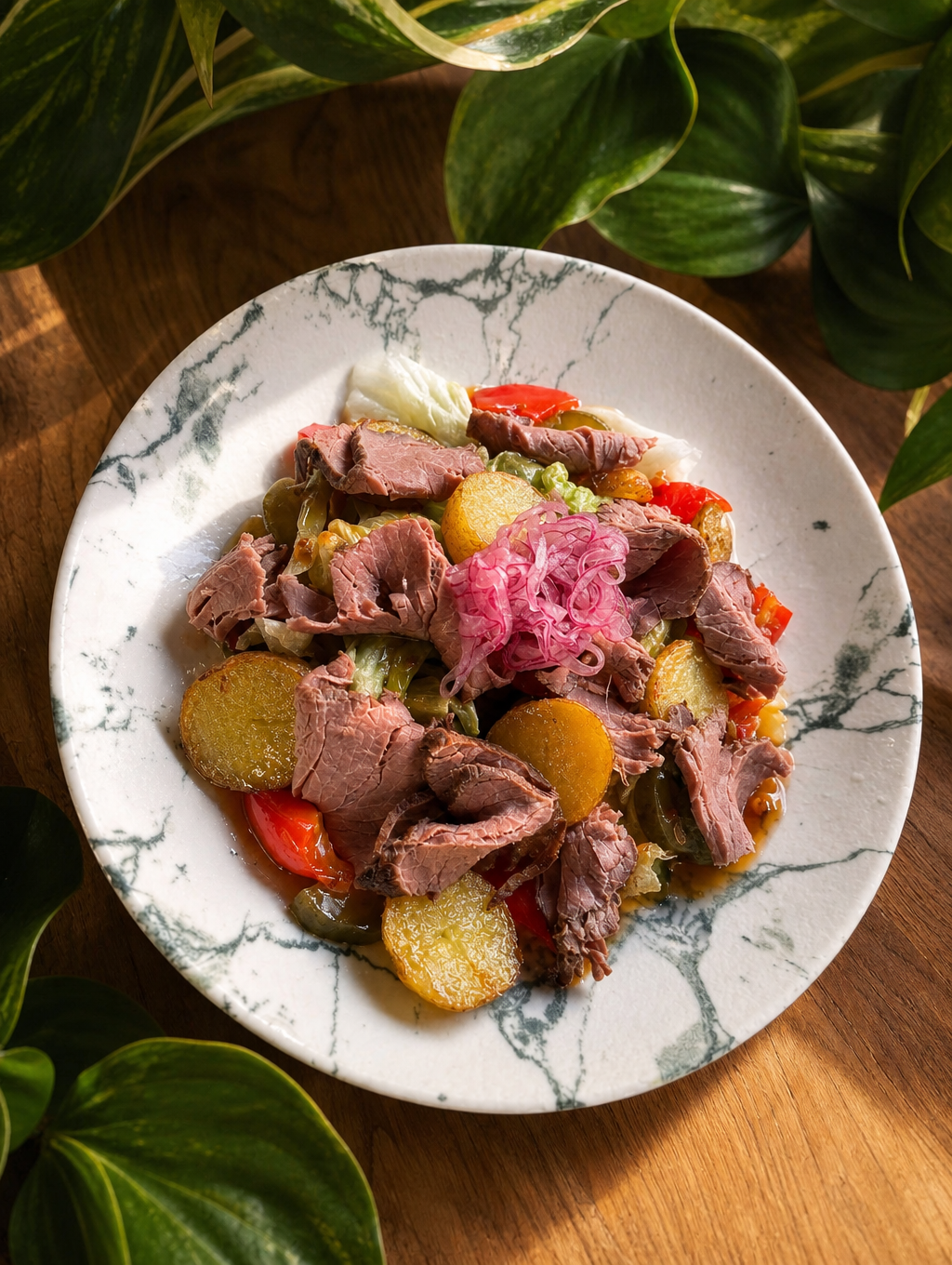 Салат с говядиной и печеным картофелем